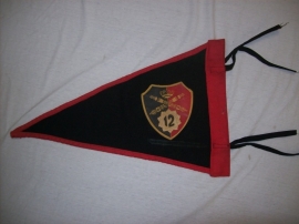 Dutch car pennant Artillery Regiment. Nederlands voertuigvaandeltje 12e Mechanische Artillerie regiment