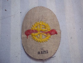 German Navy  qualification badge. Duits mouwembleem 1915 - Kaiserliche Marine Flug- Mechanikergasten, met datum 8-12-15, staat ook achterop het embleem MINT staat