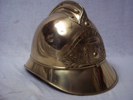 French fire helmet 1890, complete with innerliner. Franse brandweerhelm met binnenwerk en kinriem, grote maat. mooie complete helm welke je met binnenwerk nog maar weinig ziet.