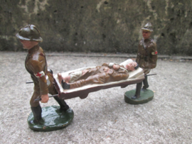 Fabrication belge FB, Belgische soldaten with brancard. Belgische rode kruis soldaten met brancard draagbaar nette staat.