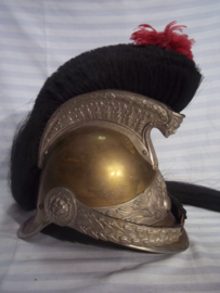 French helmet Gendarmerie au cheval, officer. very rare. Franse helm gedragen door de Franse gendarmerie te paard, Gendarmerie au cheval. dit is de officiers uitvoering, die je zelden tegen komt. in een perfekte staat.