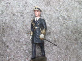 DURSO The British prince in naval uniform. De Engelse prins in marine uniform, goede staat.