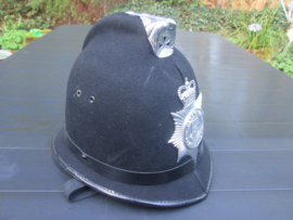 British Bobbyhelmet Derbyshire constabulary. Bobby helm politie. mooi model