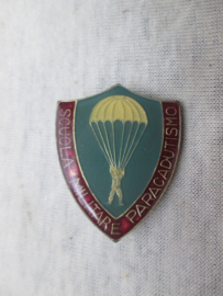 Italian para badge. Italiaans para embleem opleidings school.