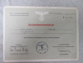 H.J.- Hitler- Jugend, BDM Bund Deutsche Mädel documents. H.J. - BDM sport oorkondes voor zwemmen, met het boekje voor het behalen van de DRL medaille brons, leuk lotje documenten, mooi gestempeld.