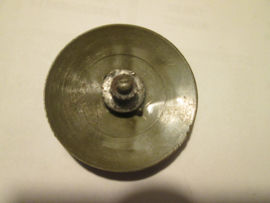 US- Army NCO cap badge made of plastic. Amerikaans petembleem manschappen , gemaakt in plastic . apart