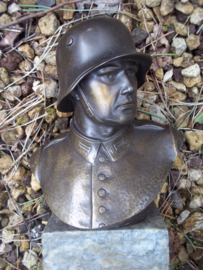 Nice statue German Soldier bronze. Bronzen Buste Weimar soldaat zware kwaliteit.