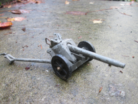 German PAK gun. Duits PAK kanon.