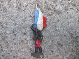 ELASTOLIN French soldier with flag, nice condition. Franse soldaat WO1 met vlag, nette staat 7cm.