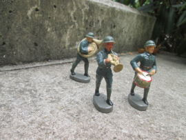 CLAIRON 3 Dutch soldiers with instruments. 3 Nederlandse soldaten muziekkapel.