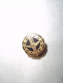 Button hole pin Belgium prisoner of war.Knoopsgat embleem Belgische Krijgsgevangene.