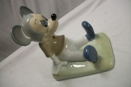 Mickey Mouse made of China, Disney productions seventies. Porseleinen Mickey apart, onderaan gestempeld.
