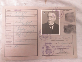 Deutsches reich Kennkarte, met foto. German ID book civilian.