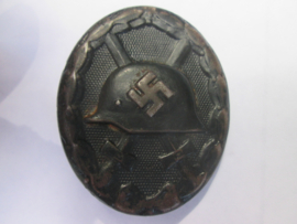 German wouded badge blach, nicely marked. Duits gewonden embleem zwart gemerkt met 126 maker is Edouard Hahn d'Oberstein. nette staat.