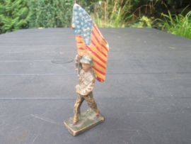 DURSO American soldier with flag. Amerikaanse soldaat met vlag ook van composiet gemaakt.