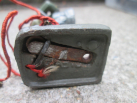 ELASTOLIN German soldier with search light. Duitse soldaat met zoeklicht, electrisch.