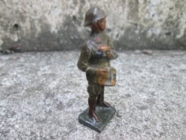 DURSO Belgium officer with map, Belgische officier met landkaart.