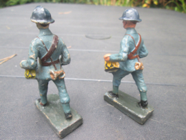 DURSO 2 French soldiers with drum. 2 Franse soldaten me trommel.