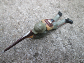 ELASTOLIN shooting German soldier. Schietende Duitse soldaat.