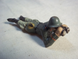 German soldier with binocular and metal helmet, Duitse soldaat met verrekijker, no maker, geen maker