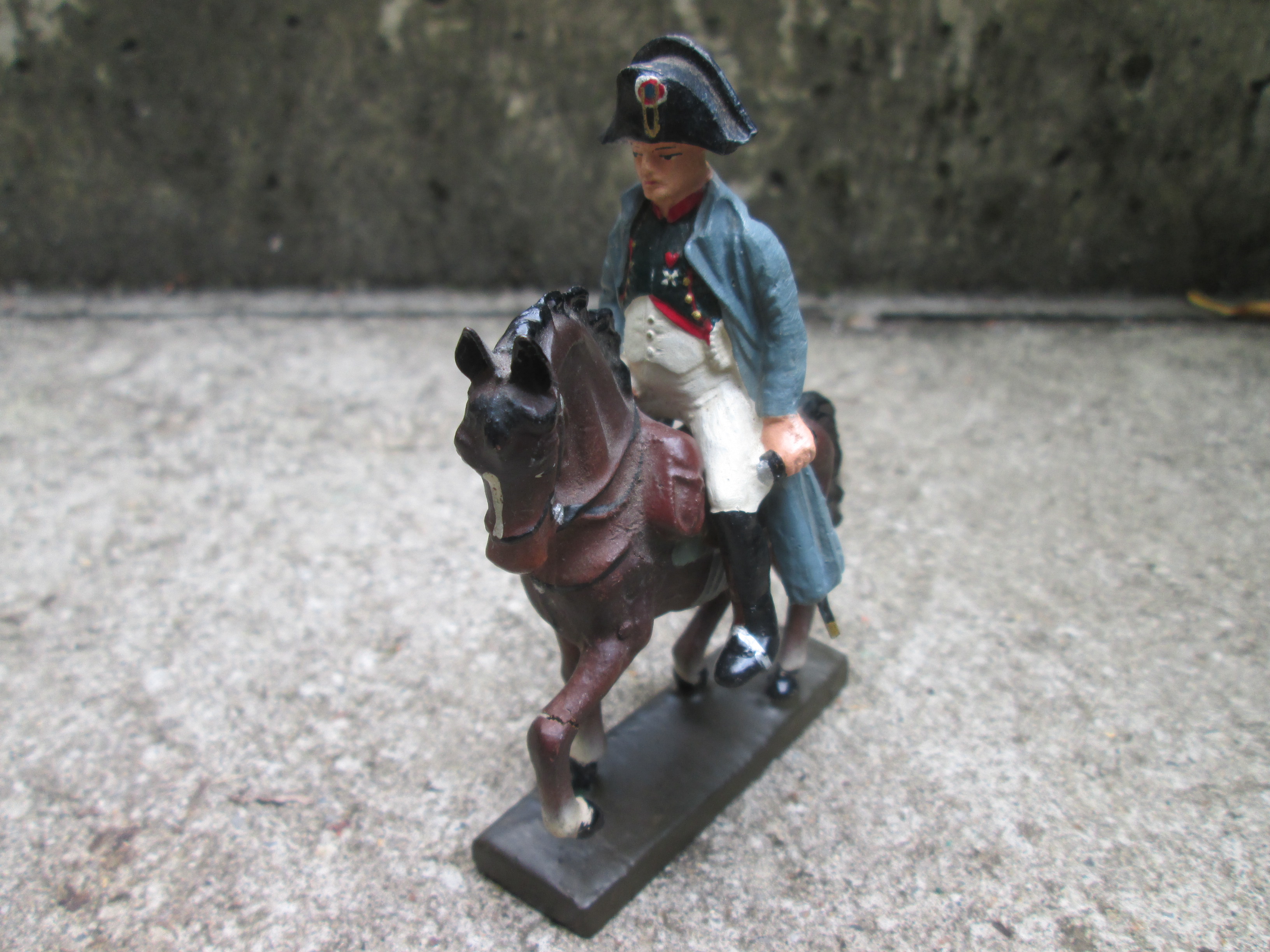 LINEOL Napoleon on his horse MINT condition. Lineol Napoleon op paard in een bijna mint staat, mooi op kleur TOP stuk.