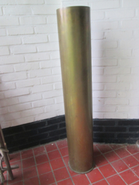 German Navy shell 1907, with nice markings. Duitse scheepsgeschut huls uit 1907 Reichsmarine gemarkeerd, grote van de huls is 105 cm.