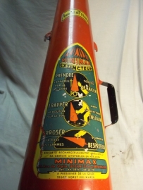 Fire- extinguisher, with nice label. Brandblusser, druppelvorm met mooi en helder etiket