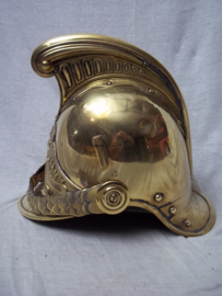 French fire helmet, Franse brandweerhelm. model 1855, gemodificeerd in 1872, geheel compleet, met binnenwerk en leren stukken, die zijn altijd weg of eruit Zeldzaam stuk. zo van de familie gekocht. TOP.