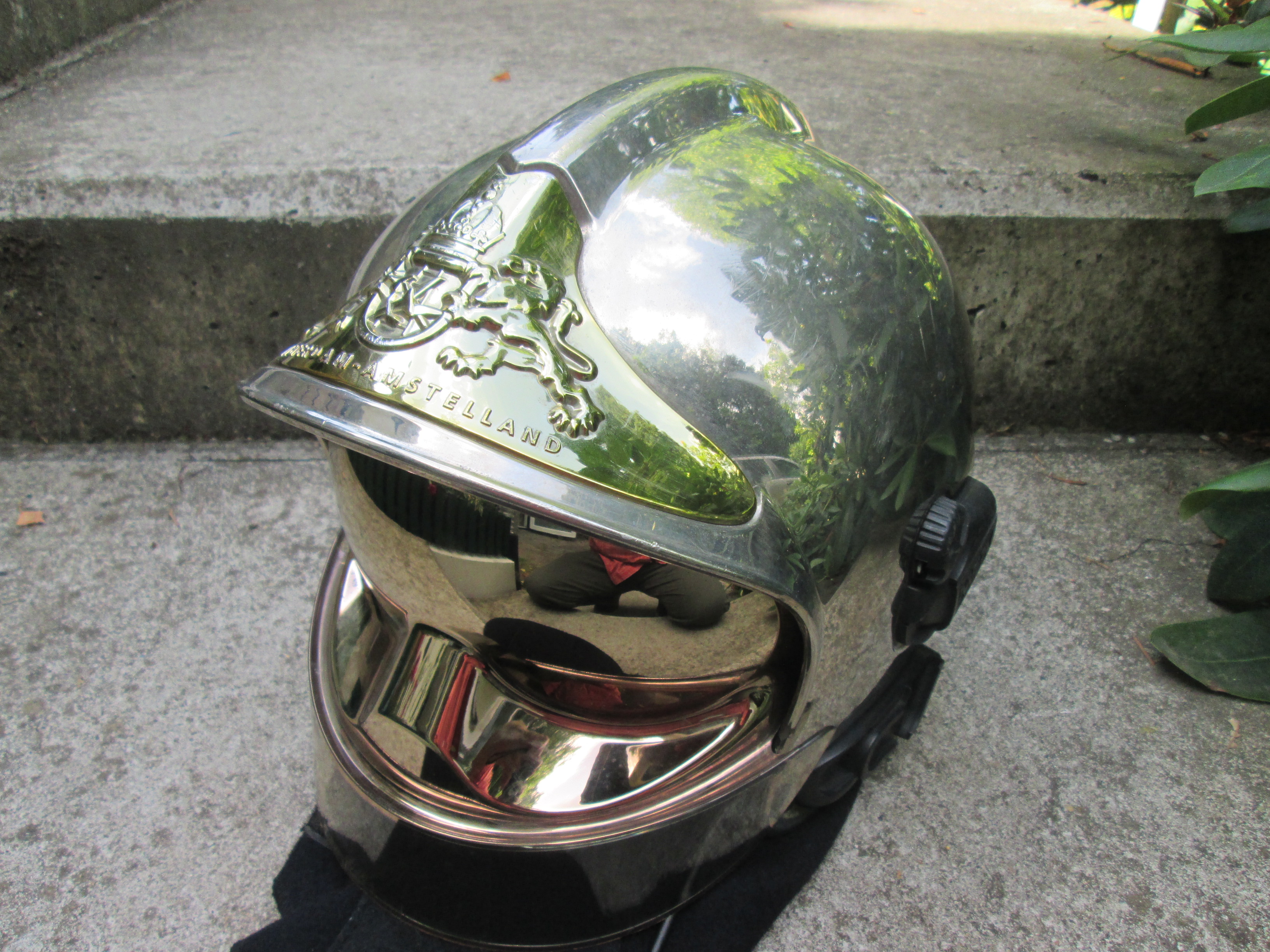 Firehelmet Amsterdam Brandweerhelm Amsterdam Amstelland met intercom zeer nette staat TOP stuk en moeilijk te vinden.