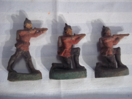3 Duitse soldaten 1870-1871 speelgoed, merkloos met gebruikssporen
