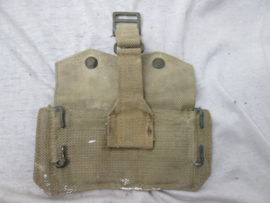 British ammunition pouch, not dated. Engels canvas patroon tasje niet gemerkt.