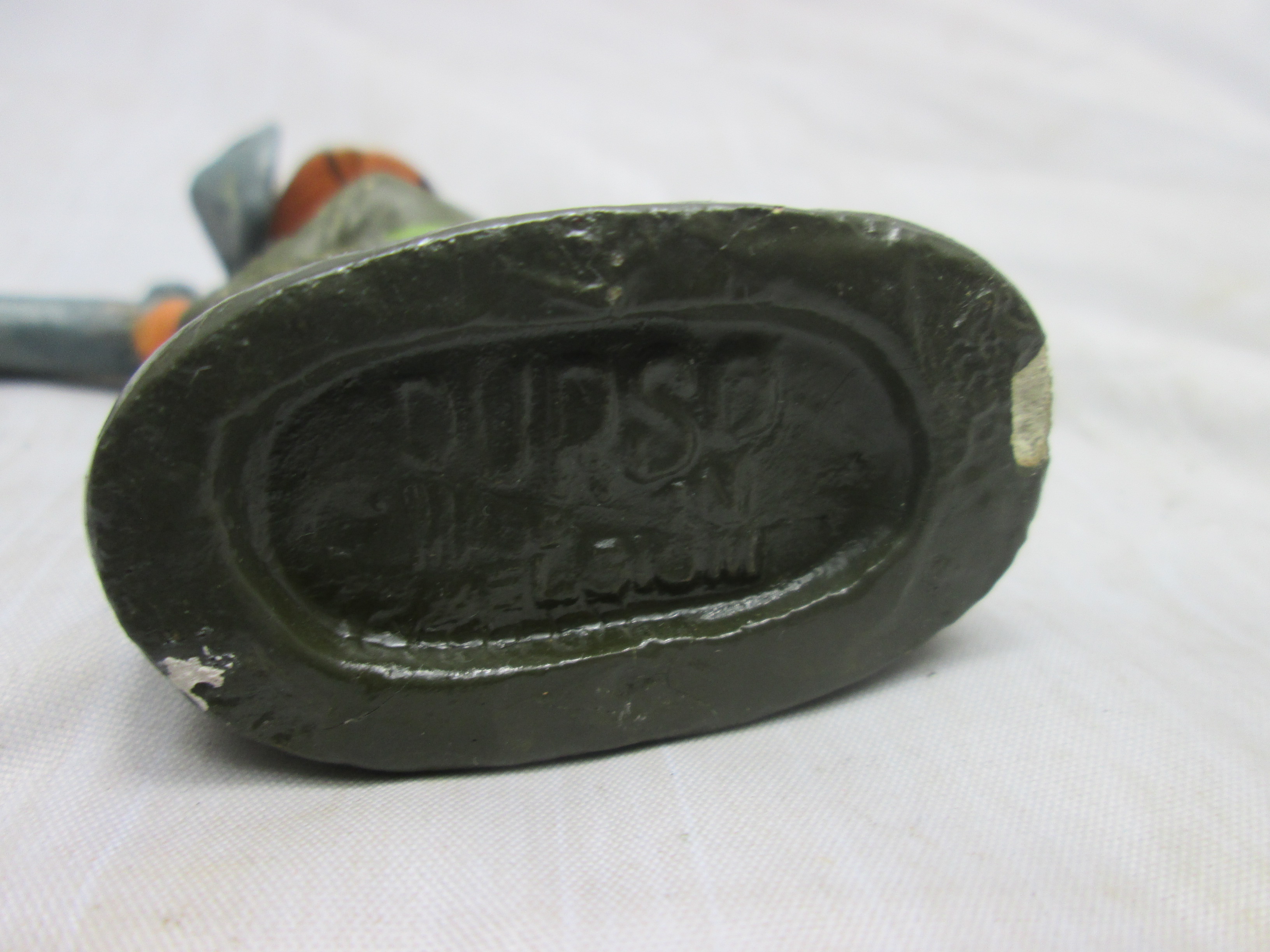 DURSO jaren 50 Belgische soldaat met Engelse helm en bazooka