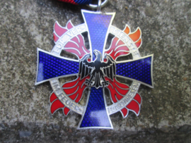 German high medal fire department Duitse brandweermedaille in originele doos, Deutsches Feuerwehr Ehrenkreuz. Für verdienste im Feuerlöschwesen, Deutscher Feuerwehr Verband.