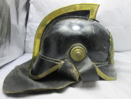 Leather fire department helmet of the City of Amsterdam. Leren Amsterdamse brandweerhelm. zeer nette staat, met brandweerstempel aan de binnenkant.