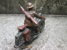 Belgium soldier on motor duo sit. Belgische soldaten op motorfiets zeldzaam stuk.