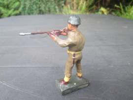 DURSO Shooting American soldier. Schietende Amerikaanse soldaat.