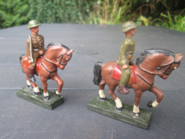 FB  Fabrication Belge, 2 soldier on horse. 2 Belgische soldaten op paard.