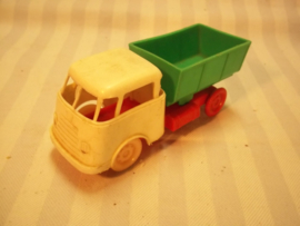 2 plastic DAF car trucks. Plastik DAF auto, jaren 60