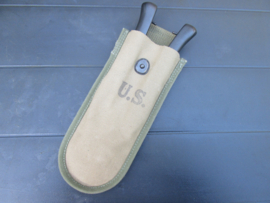 US Army plier with cover. Amerikaanse kniptang in canvashoes beide 1944 gedateerd in een zeer goede staat.