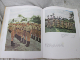 Book, boek, buch BALKENKREUZ ÜBER WÜSTENSAND. oorlogs uitgave met zeer veel foto's gewild en zeldzaam boek.