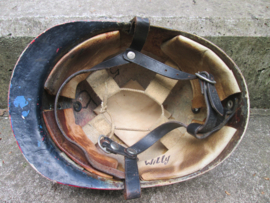 Belgium police helmet older type RIJKSWACHT. belgische politie helm 1e model van de bereden Brigade, kom je niet vaak tegen.