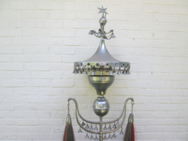 Militaire schellenboom, dit zijn bijzondere en niet hedendaagse items, welke zelden of nooit op de markt komen, mooi met de Turkse invloeden, compleet met bellen en paardenstaarten. Zeldzaam stuk. Schellenbaum.