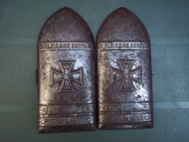 German cigarette case in the shape of the famous Bertha shell. Duits sigaretten etui in de vorm van de kogel uit de Dikke Bertha, Fleissige bertha