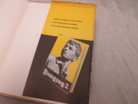 Book, Buch Boek TRÜPP PLASSEN - Alfred Weidemann. boek over Arbeidsdienst en Hitler- Jugend HJ. met veel foto's.