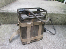 British wireless set 38 Mk2. used by paratroopers. found in an attich nearby Nijmegen. Engelse para set niet compleet, gebruikte staat zo gevonden in schuur bij Nijmegen, leuk item.