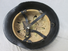 Fire brigade helmet East-Germany. Oost- Duitse brandweerhelm, fiber gemaakt, lichtgewicht  mooie complete helm uit de Koude oorlog periode.
