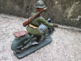 DURSO Belgium military motorcyclist. Belgische soldaat op motorfiets.