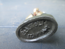 ELASTOLIN Belgium soldier with 2 buckets. Belgische soldaat met 2 emmers. goede staat.