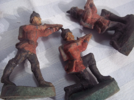 3 Duitse soldaten 1870-1871 speelgoed, merkloos met gebruikssporen