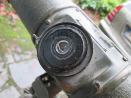 US-Army Rangefinder modell 1917, dated 1918 complete with tripod and clear vision. Amerikaanse afstandsmeter op driepoot zeer nette staat mooi gemarkeerd 1918 decoratief geheel.